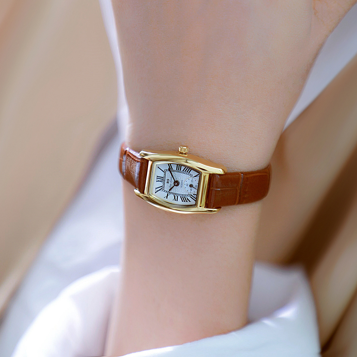 Montre pour femme BS, style ré - Luxury Watch With Leather Strap avis et prix