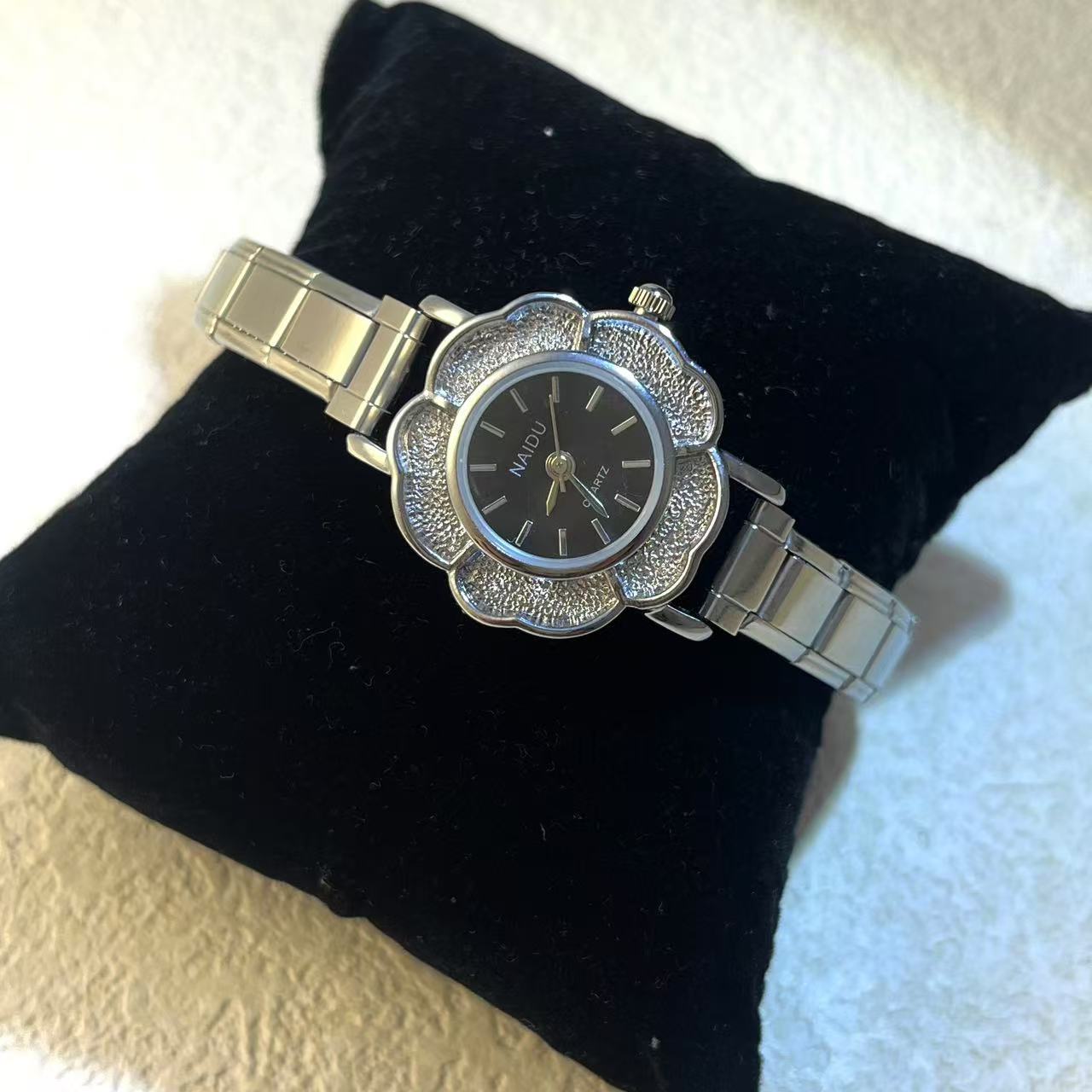 Montres à Quartz pour femmes a - Luxury Watch Gift For Her avis et prix